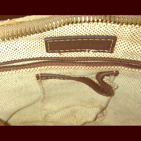 💐 Dooney & Bourke authentic, cute, bag! $5 Off! - Picture 5 of 5